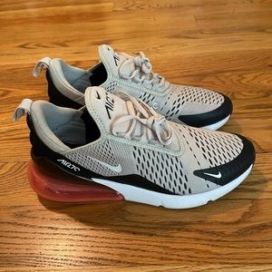 Men’s Nike Air Max 270 Size 9